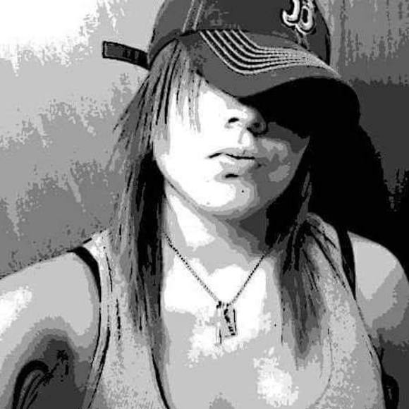 Meet your Posher, Melissa - Picture 1 of 1